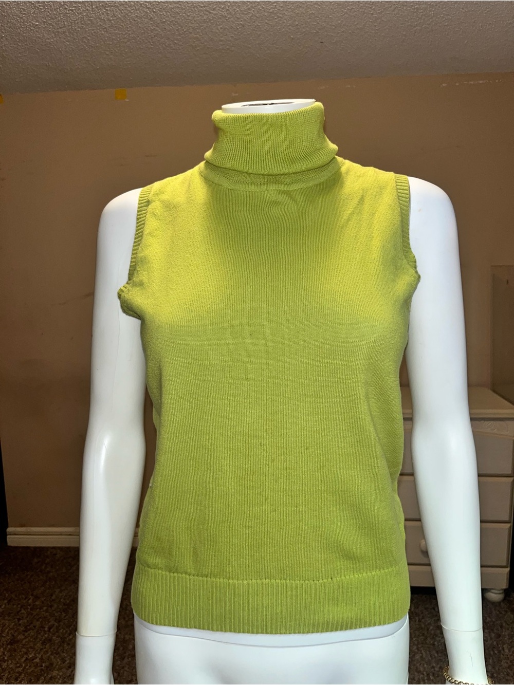 Sleeveless Turtleneck Sweater - Lime Green